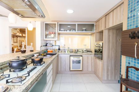 Apartamento à venda com 155m², 3 quartos e 3 vagas Apartamento à venda com 155m², 3 quartos e 3 vagasCozinha