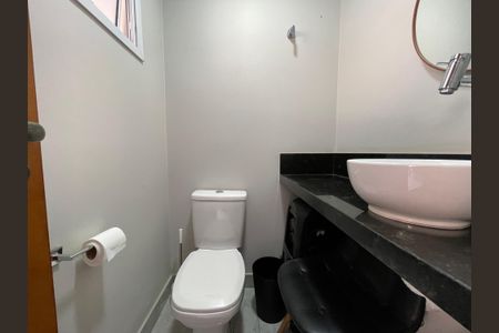 Casa à venda com 130m², 3 quartos e 2 vagasLavabo 2