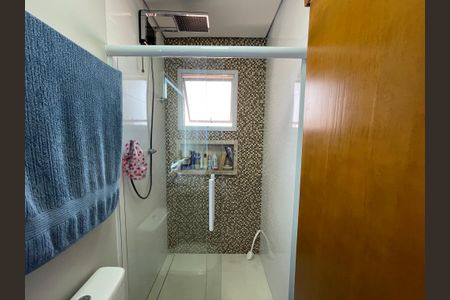 Casa à venda com 130m², 3 quartos e 2 vagasBanheiro da Suíte 2