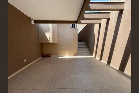 Casa à venda com 130m², 3 quartos e 2 vagasFachada