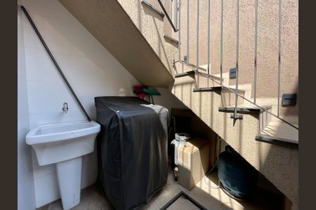 Casa à venda com 130m², 3 quartos e 2 vagasÁrea de Serviço