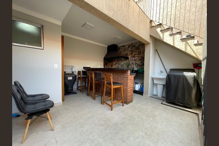 Casa à venda com 130m², 3 quartos e 2 vagasChurrasqueira