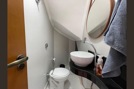 Casa à venda com 130m², 3 quartos e 2 vagasLavabo