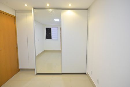 Apartamento para alugar com 66m², 2 quartos e 1 vaga Apartamento para alugar com 66m², 2 quartos e 1 vagaSuíte