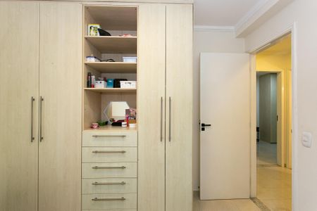 Apartamento à venda com 94m², 3 quartos e 2 vagasQuarto 2