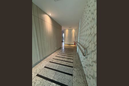 Apartamento à venda com 90m², 4 quartos e 3 vagasCorredor