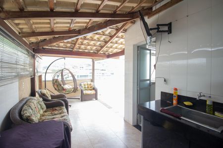 Casa à venda com 400m², 7 quartos e 4 vagas Casa à venda com 400m², 7 quartos e 4 vagasÁrea de Serviço - Casa 2