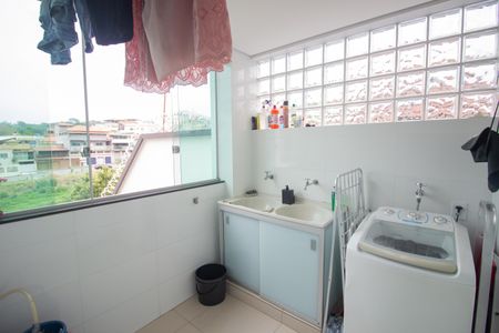 Casa à venda com 400m², 7 quartos e 4 vagas Casa à venda com 400m², 7 quartos e 4 vagasÁrea de Serviço - Casa 1