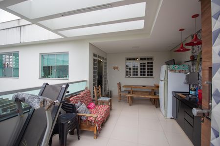 Casa à venda com 400m², 7 quartos e 4 vagas Casa à venda com 400m², 7 quartos e 4 vagasÁrea gourmet - Casa 1