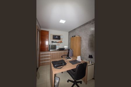 Casa à venda com 400m², 7 quartos e 4 vagas Casa à venda com 400m², 7 quartos e 4 vagasEscritório - Casa 2