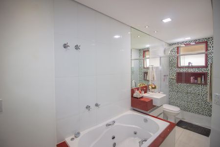 Casa à venda com 400m², 7 quartos e 4 vagas Casa à venda com 400m², 7 quartos e 4 vagasBanheiro da Suíte - Casa 1