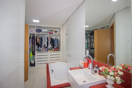 Casa à venda com 400m², 7 quartos e 4 vagas Casa à venda com 400m², 7 quartos e 4 vagasBanheiro da Suíte - Casa 1