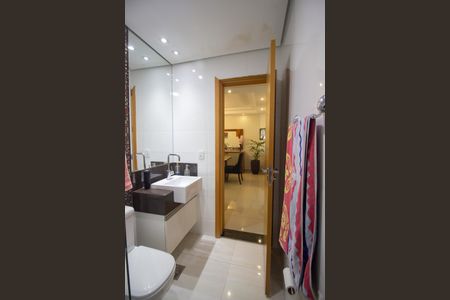 Casa à venda com 400m², 7 quartos e 4 vagas Casa à venda com 400m², 7 quartos e 4 vagasBanheiro Social - Casa 1