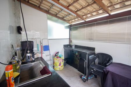 Casa à venda com 400m², 7 quartos e 4 vagas Casa à venda com 400m², 7 quartos e 4 vagasÁrea de Serviço - Casa 2