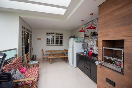 Casa à venda com 400m², 7 quartos e 4 vagas Casa à venda com 400m², 7 quartos e 4 vagasÁrea gourmet - Casa 1