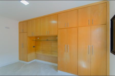 Casa para alugar com 250m², 3 quartos e 4 vagas Casa para alugar com 250m², 3 quartos e 4 vagasQuarto 2