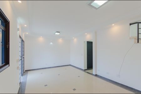 Casa para alugar com 250m², 3 quartos e 4 vagas Casa para alugar com 250m², 3 quartos e 4 vagasSala 1