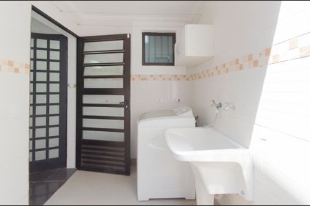 Casa para alugar com 250m², 3 quartos e 4 vagas Casa para alugar com 250m², 3 quartos e 4 vagasÁrea de Serviço