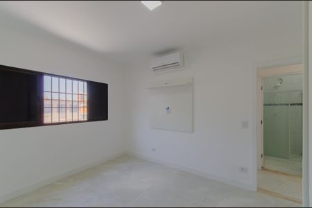 Casa para alugar com 250m², 3 quartos e 4 vagas Casa para alugar com 250m², 3 quartos e 4 vagasSuíte