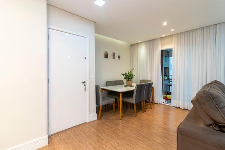 Apartamento à venda com 76m², 2 quartos e 1 vaga Apartamento à venda com 76m², 2 quartos e 1 vagaSala
