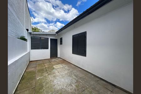 Casa à venda com 180m², 3 quartos e 2 vagas Casa à venda com 180m², 3 quartos e 2 vagasPátio