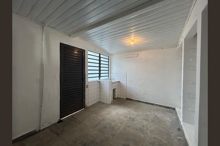 Casa à venda com 180m², 3 quartos e 2 vagas Casa à venda com 180m², 3 quartos e 2 vagasÁrea de Serviço