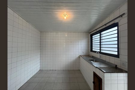 Casa à venda com 180m², 3 quartos e 2 vagas Casa à venda com 180m², 3 quartos e 2 vagasCozinha
