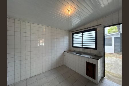 Casa à venda com 180m², 3 quartos e 2 vagas Casa à venda com 180m², 3 quartos e 2 vagasCozinha