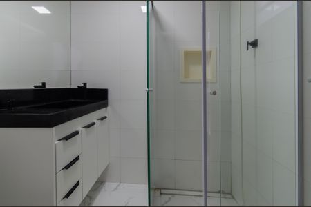 Banheiro de casa à venda com 1 quarto, 60m² em Vila Monumento, São Paulo