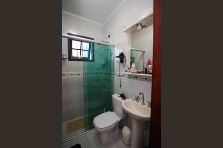 Casa à venda com 220m², 3 quartos e 2 vagas Casa à venda com 220m², 3 quartos e 2 vagasBanheiro Social