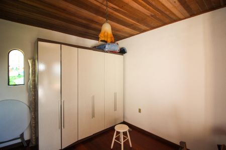 Casa à venda com 220m², 3 quartos e 2 vagas Casa à venda com 220m², 3 quartos e 2 vagasSuíte