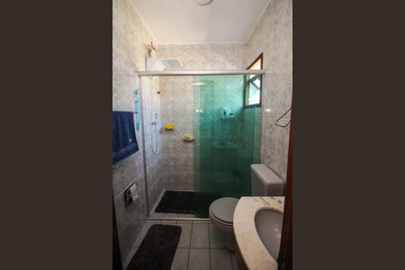 Casa à venda com 220m², 3 quartos e 2 vagas Casa à venda com 220m², 3 quartos e 2 vagasBanheiro da Suíte