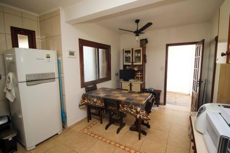 Casa à venda com 220m², 3 quartos e 2 vagas Casa à venda com 220m², 3 quartos e 2 vagasCozinha
