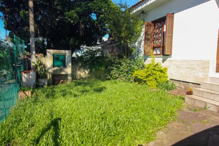 Casa à venda com 220m², 3 quartos e 2 vagas Casa à venda com 220m², 3 quartos e 2 vagasQuintal