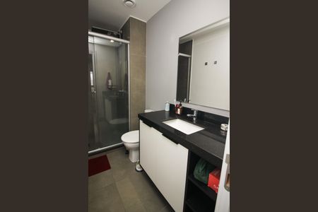 Banheiro de kitnet/studio à venda com 1 quarto, 37m² em Teresópolis, Porto Alegre