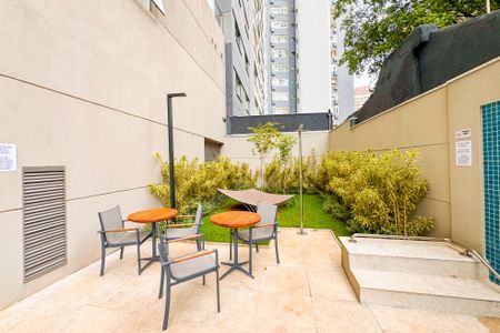 Studio para alugar com 19m², 1 quarto e sem vaga Studio para alugar com 19m², 1 quarto e sem vagaÁrea comum - Piscina