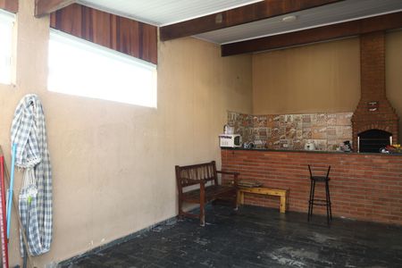 Casa à venda com 160m², 3 quartos e 6 vagasChurrasqueira