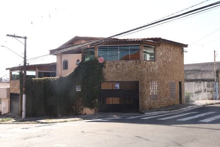 Casa à venda com 160m², 3 quartos e 6 vagasFachada 