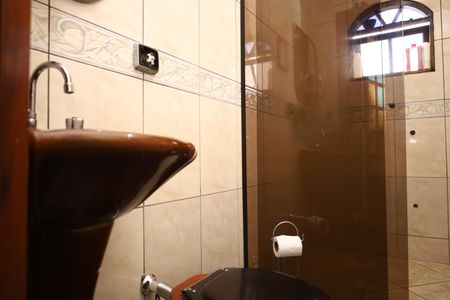 Casa à venda com 160m², 3 quartos e 6 vagasBanheiro 