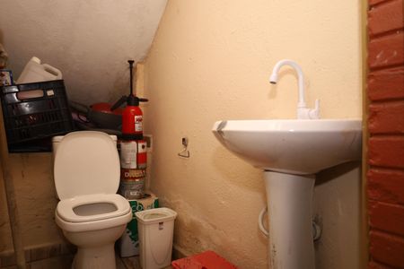 Casa à venda com 160m², 3 quartos e 6 vagasBanheiro de Serviço