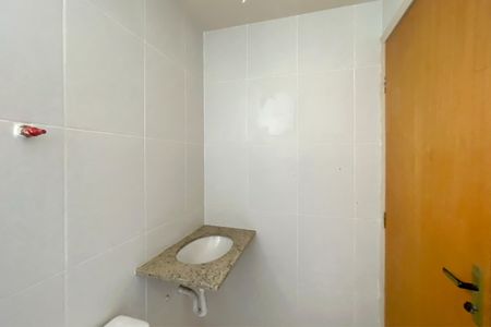 Apartamento à venda com 65m², 2 quartos e 1 vaga Apartamento à venda com 65m², 2 quartos e 1 vagaBanheiro Social