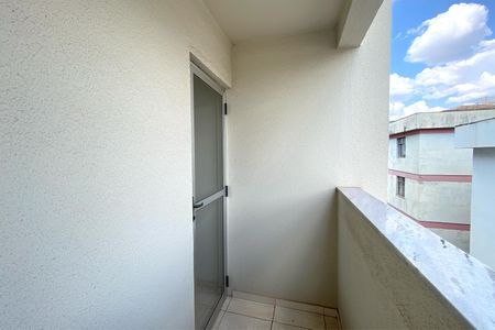 Apartamento à venda com 65m², 2 quartos e 1 vaga Apartamento à venda com 65m², 2 quartos e 1 vagaVaranda da Suíte