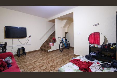 Casa à venda com 159m², 3 quartos e 2 vagasSala