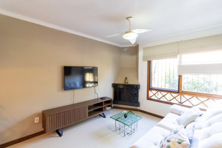 Sala de casa à venda com 3 quartos, 172m² em Espírito Santo, Porto Alegre