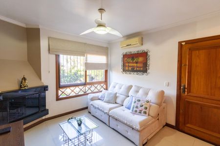 Casa à venda com 172m², 3 quartos e 3 vagasSala