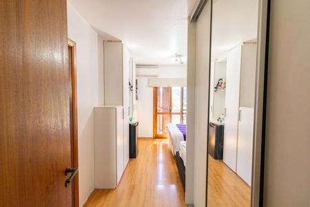Casa à venda com 172m², 3 quartos e 3 vagasSuíte