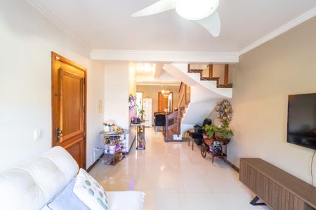 Casa à venda com 172m², 3 quartos e 3 vagasSala