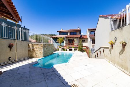 Casa à venda com 172m², 3 quartos e 3 vagasQuintal