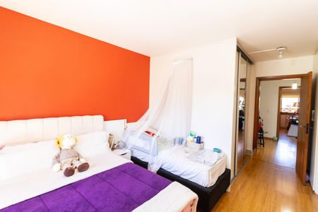 Casa à venda com 172m², 3 quartos e 3 vagasSuíte