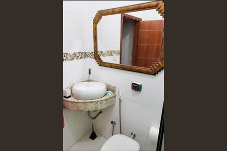 Casa para alugar com 70m², 2 quartos e 1 vaga Casa para alugar com 70m², 2 quartos e 1 vagaBanheiro